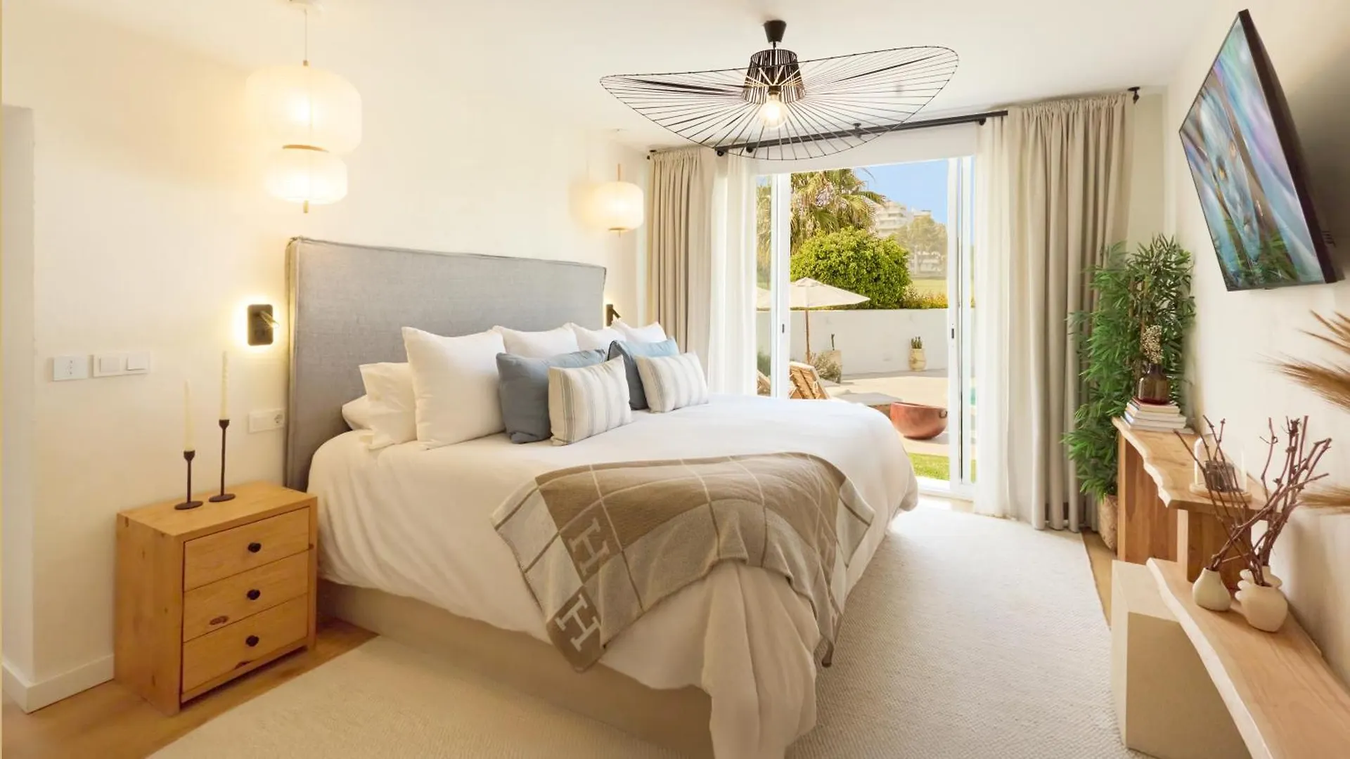 Vacation Marbella I Villa Moss, Golf-Front, Swimming-Pool, Minutes From The Marina And The Beach Spanyolország