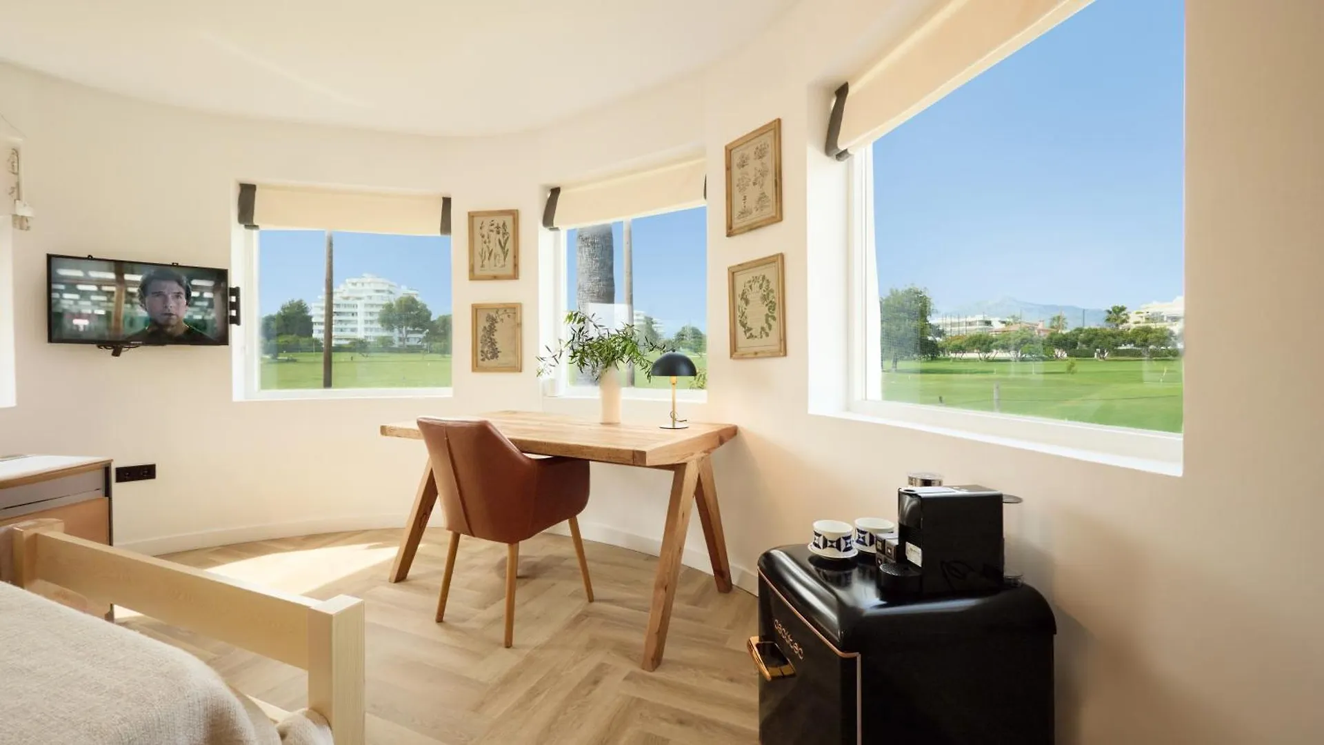 Vacation Marbella I Villa Moss, Golf-Front, Swimming-Pool, Minutes From The Marina And The Beach Ισπανία
