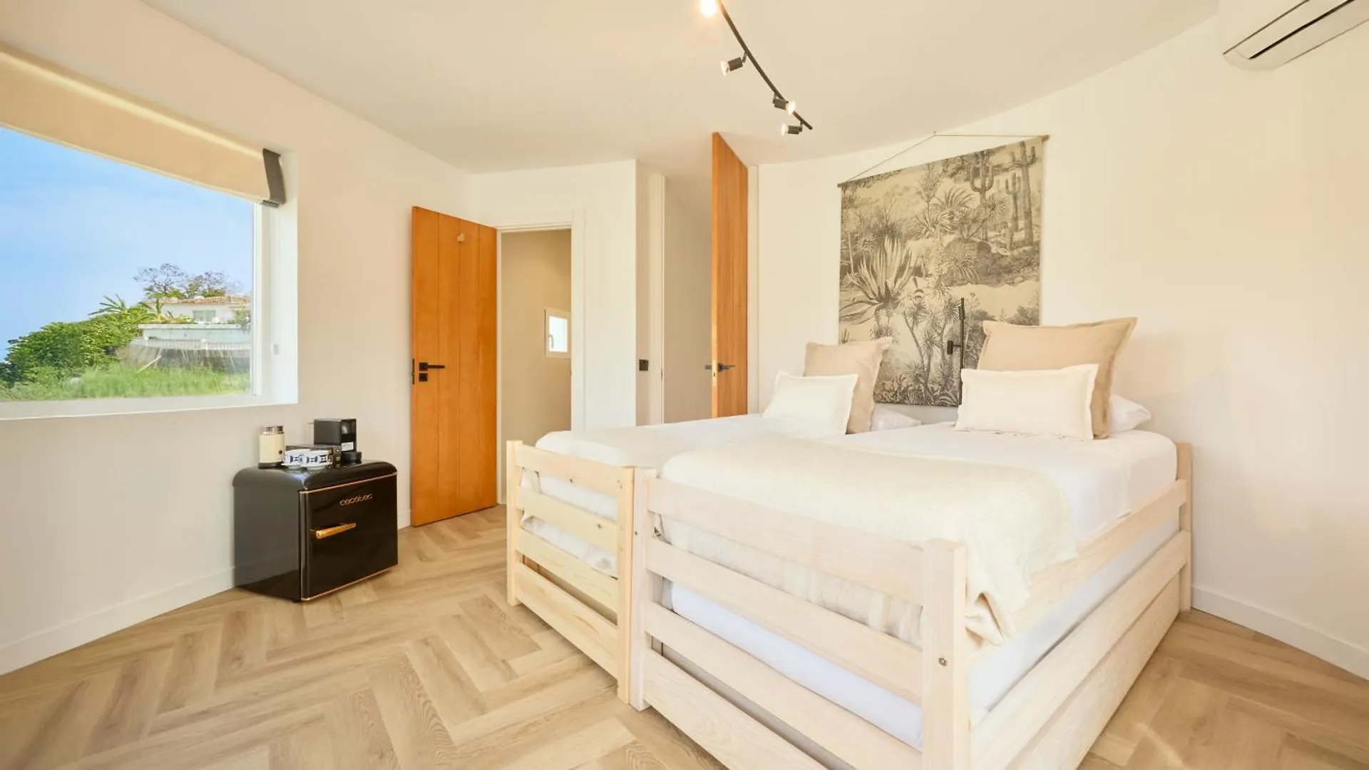 Vacation Marbella I Villa Moss, Golf-Front, Swimming-Pool, Minutes From The Marina And The Beach