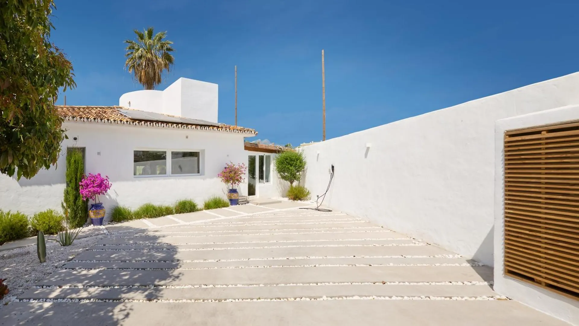 Vacation Marbella I Villa Moss, Golf-Front, Swimming-Pool, Minutes From The Marina And The Beach Spain