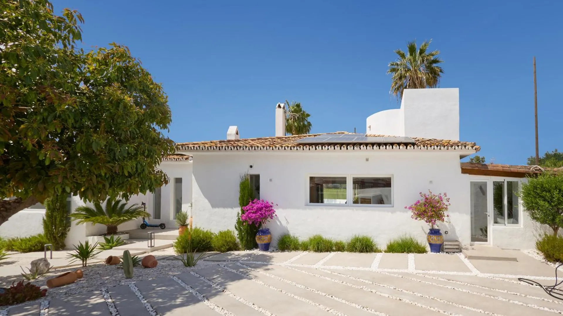 Vacation Marbella I Villa Moss, Golf-Front, Swimming-Pool, Minutes From The Marina And The Beach Spain