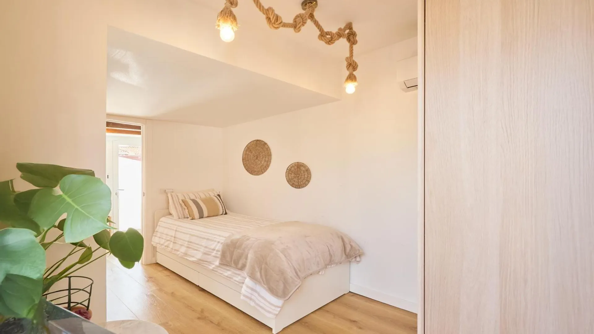 Vacation Marbella I Villa Moss, Golf-Front, Swimming-Pool, Minutes From The Marina And The Beach Espanha